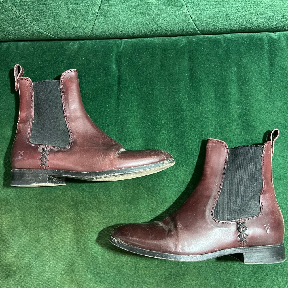 Frye leather Chelsea boot size 6.5